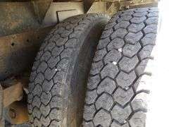 H-476 1997 Freightliner Truck