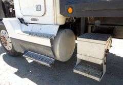 H-476 1997 Freightliner Truck