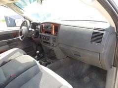 H-462 2006 Dodge Ram 2500 4X4 Flatbed Pickup