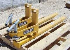 H-560 Bucket Forks