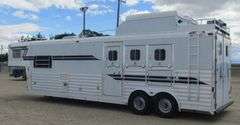 H-440 2004 Four Star LQ Horse Trailer