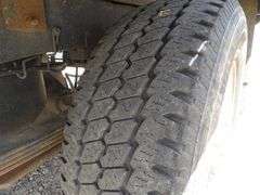 H-462 2006 Dodge Ram 2500 4X4 Flatbed Pickup