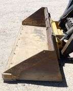 H-335 John Deere 333D Skid Steer