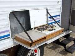 H-298  2000 Sportsman Ultra-Lite Camp Trailer