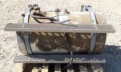 H-117  Semi Fuel Tank with Steps