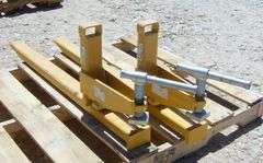 H-560 Bucket Forks
