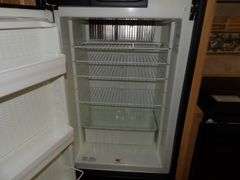 H-937 2003 Keystone Laredo Travel Trailer