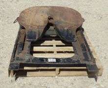 H-187  Holland Sliding 5th Wheel Plate