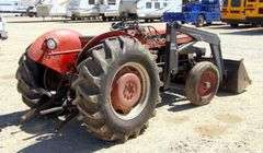 H-924  Massey Ferguson 135 Tractor