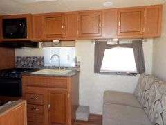 H-922 2015 Wildwood 24' Travel Trailer