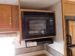 H-921 2004 Keystone Cougar Travel Trailer