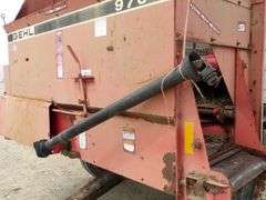 H-744  Gehl Feed Wagon
