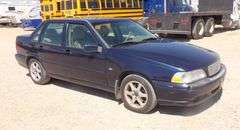 H-1060 2000 Volvo S70