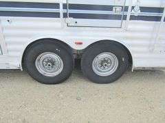 H-440 2004 Four Star LQ Horse Trailer