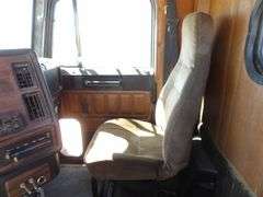 H-476 1997 Freightliner Truck