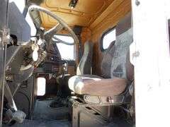 H-476 1997 Freightliner Truck