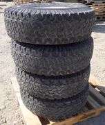 H-110 Tires & Wheels