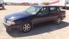 H-1060 2000 Volvo S70