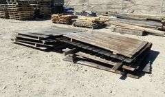 H-702 Wooden Picket Fencing