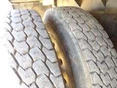 H-476 1997 Freightliner Truck