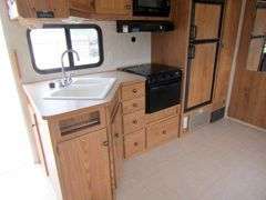 H-1096 2004 Fleetwood Wilderness Travel Trailer