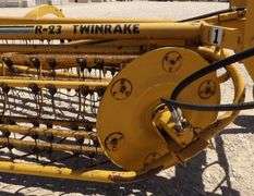 H-1044 Vermeer Twin Rake