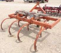 H-160 Allis Chalmers 3 Point Chisel Plow