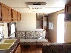 H-922 2015 Wildwood 24' Travel Trailer