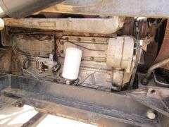 H-1066 Massey Ferguson Tractor W/ Loader