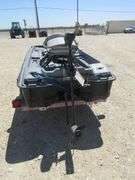 H-993 2018 Sun Dolphin Sportsman 10 Boat W/Trailer