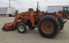 H-424 Kubota M7500 Tractor W/Front Loader