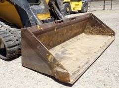 H-335 John Deere 333D Skid Steer
