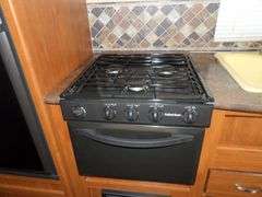 H-922 2015 Wildwood 24' Travel Trailer