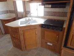 H-921 2004 Keystone Cougar Travel Trailer