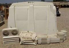 H-276 Calf Hutches (4)