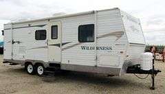 H-1096 2004 Fleetwood Wilderness Travel Trailer