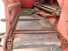 H-744  Gehl Feed Wagon