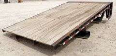 H-787 Flatbed W/ Lift Gate