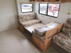 H-1096 2004 Fleetwood Wilderness Travel Trailer