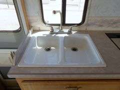 H-945 1997 Georgie Motorhome