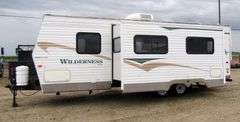 H-1096 2004 Fleetwood Wilderness Travel Trailer