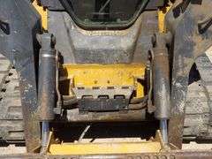H-335 John Deere 333D Skid Steer