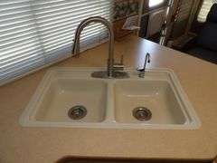 H-937 2003 Keystone Laredo Travel Trailer