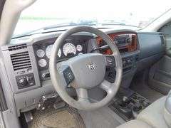 H-462 2006 Dodge Ram 2500 4X4 Flatbed Pickup