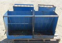 H-138 Hanging Horse Feeders