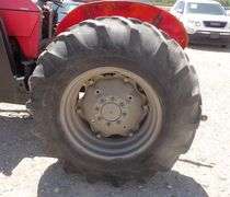 H-1053 Massey Ferguson Tractor