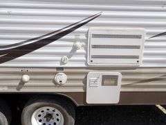 H-922 2015 Wildwood 24' Travel Trailer