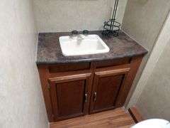 H-922 2015 Wildwood 24' Travel Trailer