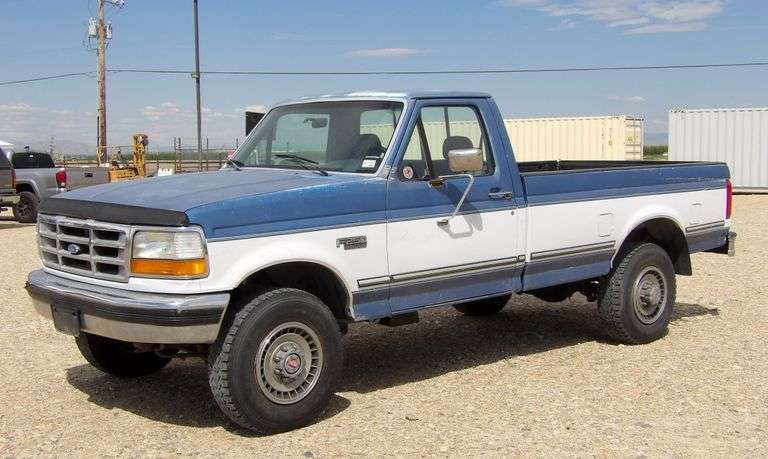 H-1310 1993 Ford F-250 XLT 4X4 Pickup
