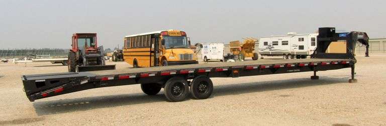 A-101 2023 Diamond C Gooseneck Trailer